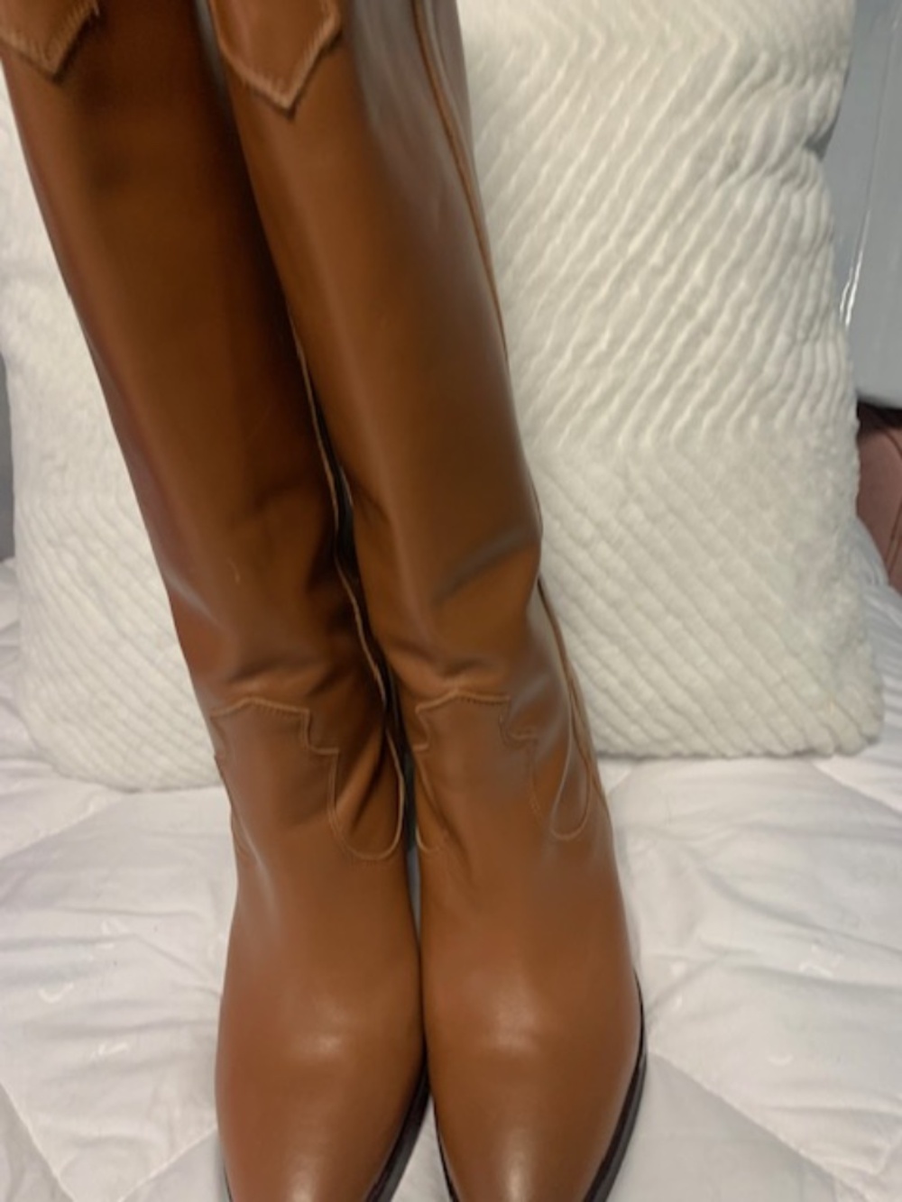 Tan leather western looking boots - Picture 2 of 4